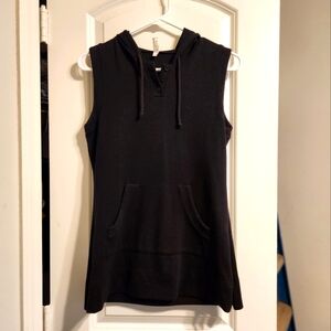 Sleeveless Black Hoodie with Pockets